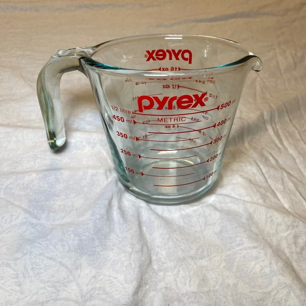 Vintage‎ Pyrex 2 Cup 500ml Glass Measuring Cup Red Lettering Made USA